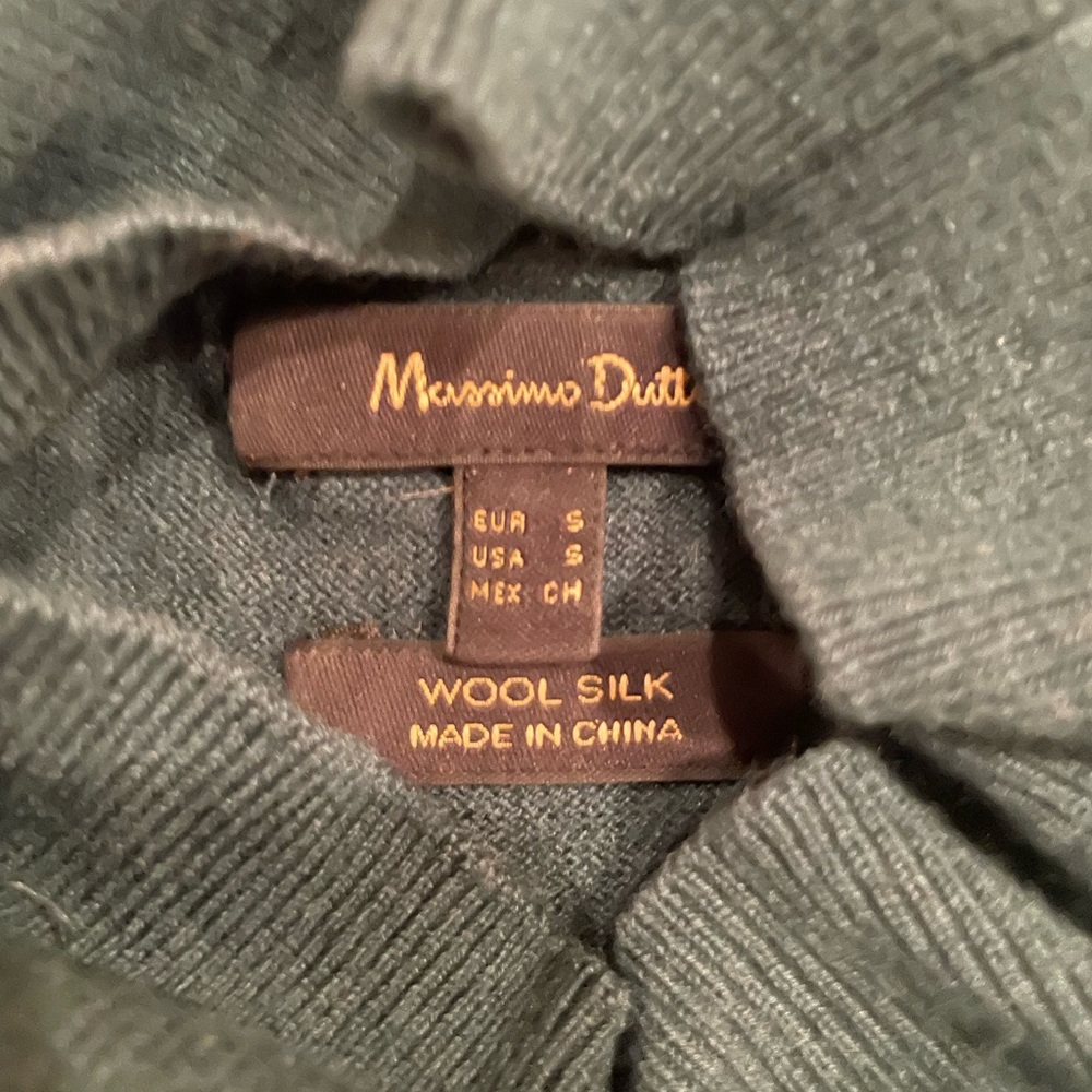 Massimo Dutti wool/silk oversized turtleneck sweater in emerald green - Picture 5 of 8